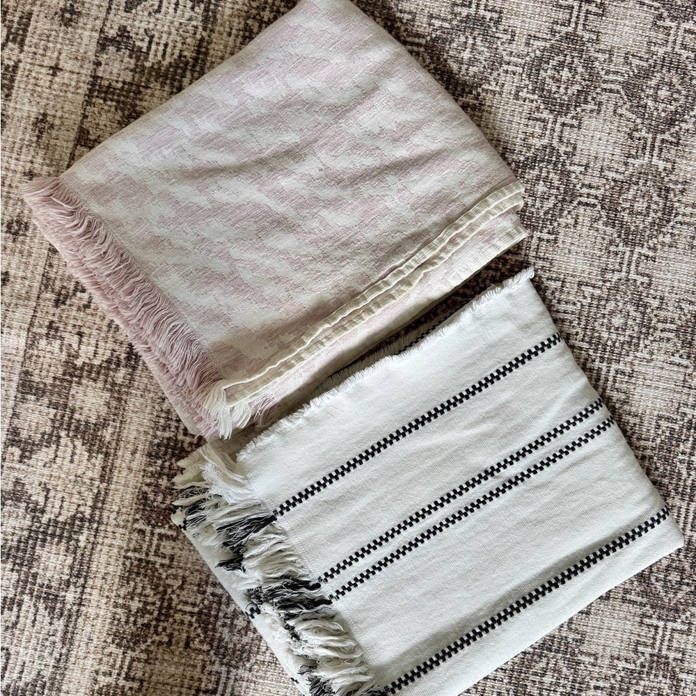 2 throw blankets by IKEA